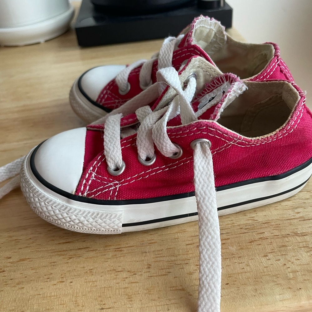 Converse toddler hot pink 👟